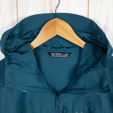 【Men's S ブルー系】 Arcteryx ( アークテリクス ) スコーミッシュ フーディ Squamish Hoody ウィンドシェル ジャケット 25172/L07515700 International Men's 28153 Ladon ウィンドシェ - 【公式】2ndGEAR（セカンドギア）Webショップ【登山用品・アウトドア用品専門 買取販売店】