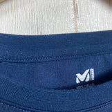 男款L码海军蓝Millet Circle Mountain短袖T恤。涤纶材质。可作为上衣或内搭。