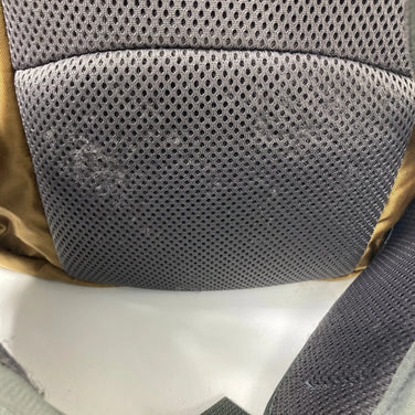 均码米色 Mystery Ranch 网眼尼龙储物背包，容量 30L-54L (z00056444)