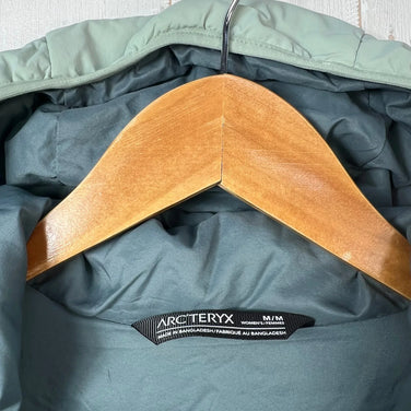 【Women's M グリーン系】 Arcteryx ( アークテリクス ) プロトン ライトウェイト フーディ Proton Lt Hoody 化繊ダウン ウェア トップス アウター ジャケット 化繊インサレーション z00054756  化繊インサレーション アウタ