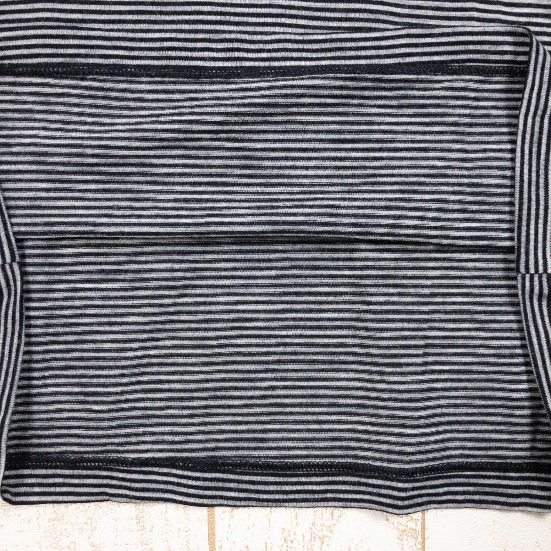 【Women's XS グレー系】 Icebreaker ( アイスブレーカー ) リュクス ライト ロングスリーブ ポケット クルー ストライプ Luxe Lite LS Pocket Crewe Stripe ブラック×メトロヘザー メリノウール ウェア トップス - 【公式】2ndGEAR（セカンドギア）Webショップ【登山用品・アウトドア用品専門 買取販売店】