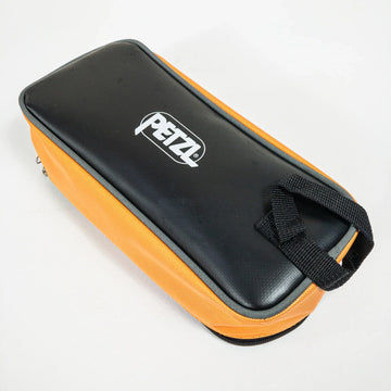 【OneSize オレンジ系】 Petzl ( ペツル ) ファキール クランポンケース ウィンターギア クランポン アイゼン z00050762 クランポン アイゼン ウィンターギア - 【公式】2ndGEAR（セカンドギア）Webショップ【登山用品・アウトドア用品専門 買取販売店】