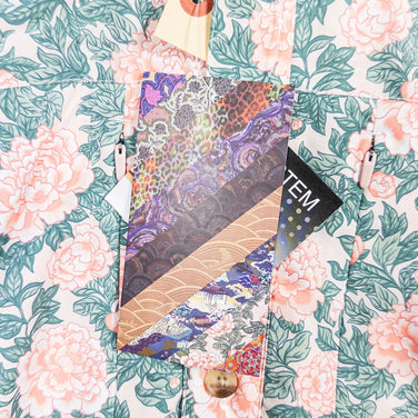 【Men's M ピンク系】 Jolly Gear（ジョリーギア） トリプルクラウン ボタンダウン ロングスリーブ TRIPLE CROWN BUTTON DOWN LONG SLEEVE Peony ポリエステル ウェア トップス インナー シャツ ロングスリー - 【公式】2ndGEAR（セカンドギア）Webショップ【登山用品・アウトドア用品専門 買取販売店】