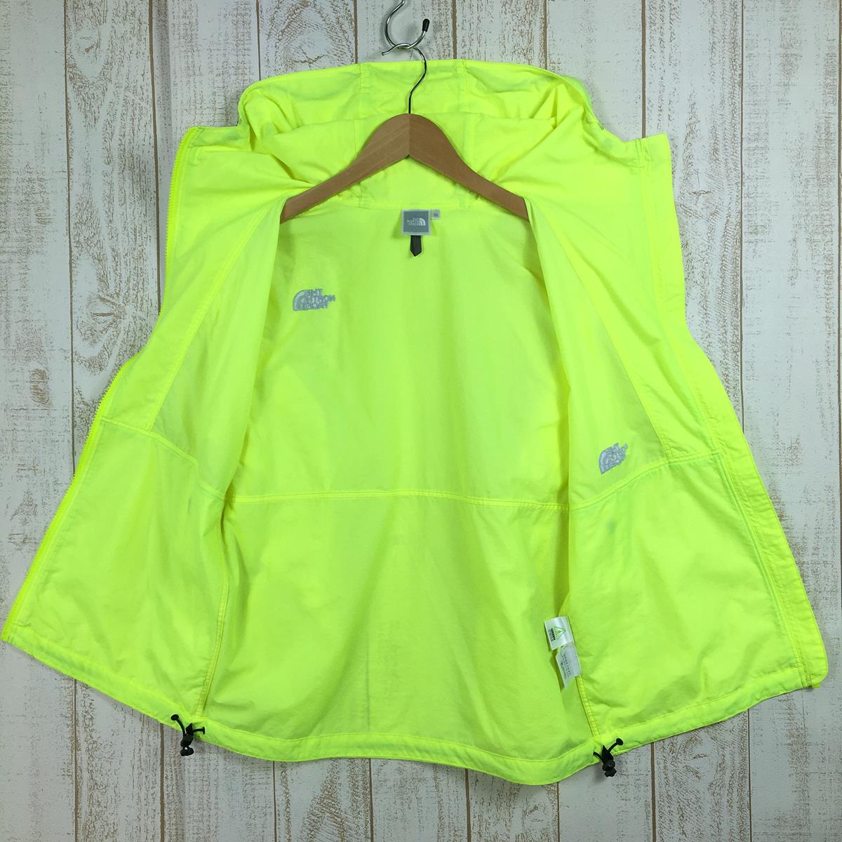 【Women's M グリーン系】 The North Face ( ザ・ノースフェイス ) コンパクト ジャケット Compact Jacket ウィンドシェル フーディ NPW21430 Asian Women's Neon Green ウィンドシェル アウター ジ