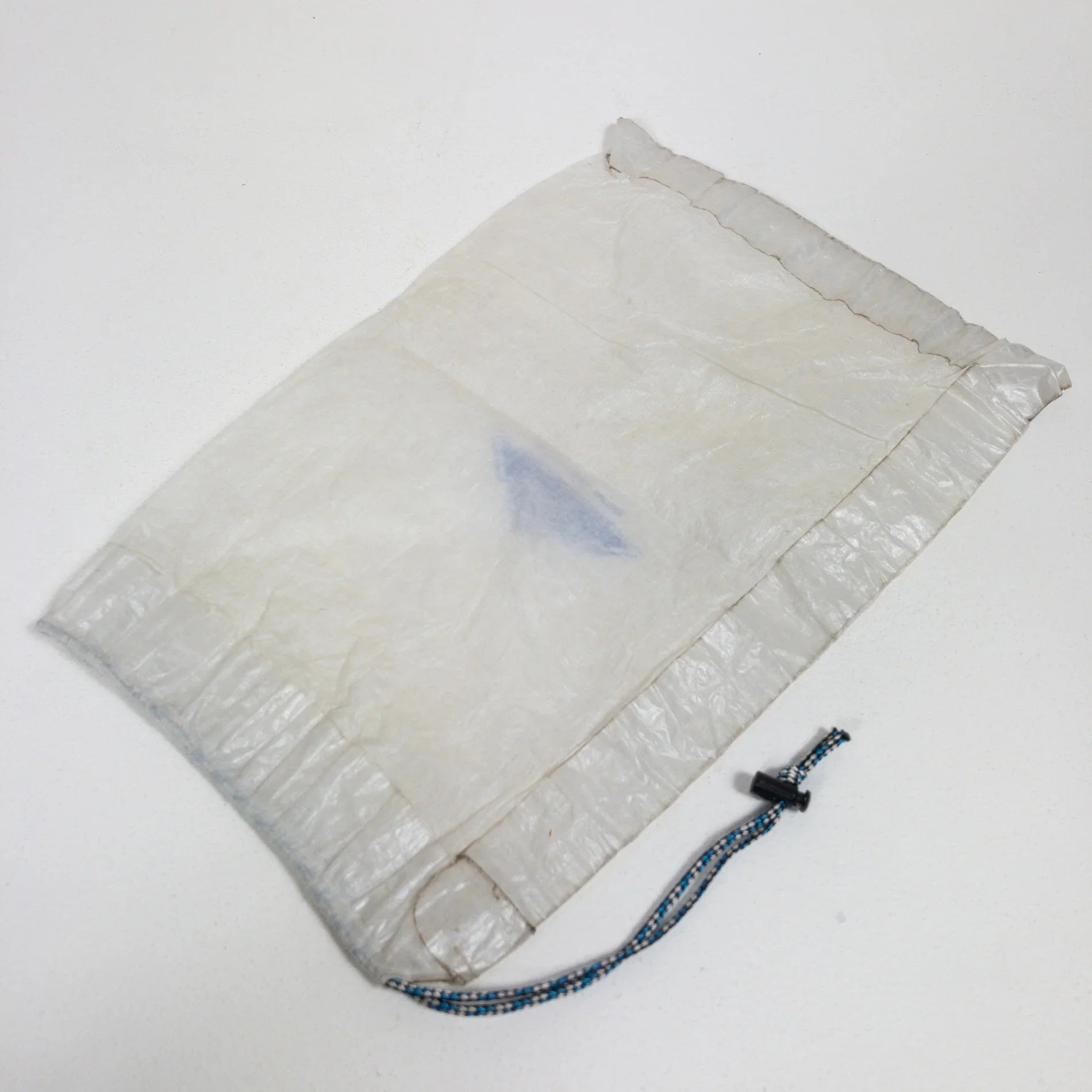 【OneSize クリアー系】 c2010 Hyperlite Mountain Gear Hmg ( ハイパーライトマウンテンギア ) ドローコード スタッフサック 生産終了モデル 入手困難 旧タグ 中サイズ バッグ ストレージ パッキングサック スタッフサック - 【公式】2ndGEAR（セカンドギア）Webショップ【登山用品・アウトドア用品専門 買取販売店】