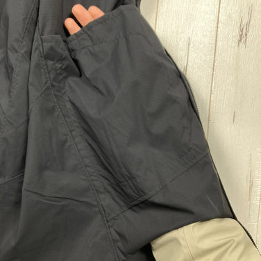 Arcteryx 男士 Squamish 夹克，L 码，黑色。尼龙防风外套上衣（z00054008）。