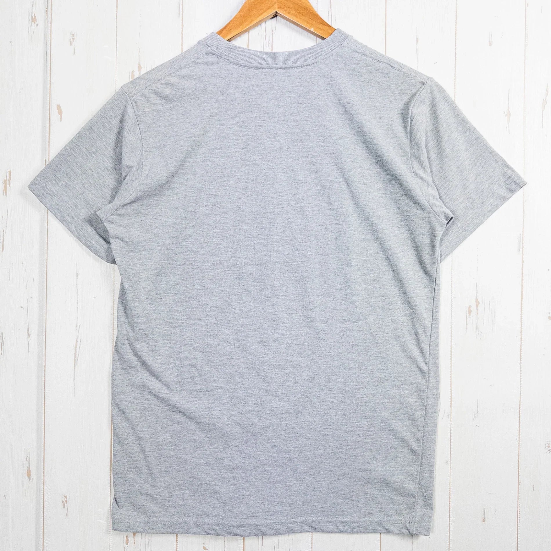 【Men's S グレー系】 Teton Bros ( ティートンブロス ) ダートバッグ ガール ティー Dirtbag Girl Tee Gray ポリエステル ウェア トップス インナー シャツ ショートスリーブTシャツ クルーネック 化繊 z0005201 - 【公式】2ndGEAR（セカンドギア）Webショップ【登山用品・アウトドア用品専門 買取販売店】