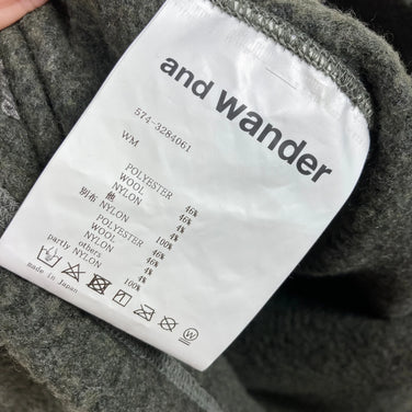 【Women's M グリーン系】 And Wander ( アンドワンダー ) リ ウール ジェーキュー クルー ネック Re Wool JQ Crew Neck ウール 574-3284061 Asian Women's フリース アウター ジャケット トップス - 【公式】2ndGEAR（セカンドギア）Webショップ【登山用品・アウトドア用品専門 買取販売店】