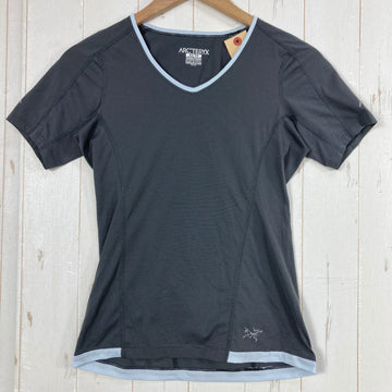 【Women's XS グレー系】 Arcteryx ( アークテリクス ) ショートスリーブ Vネック ティー ポリエステル ウェア トップス インナー シャツ ショートスリーブTシャツ クルーネック 化繊 z00059348  化繊 ショートスリーブTシャツ クルー
