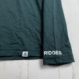 男士中号绿色 Ridge Mountain Gear 美利奴羊毛基础款长袖T恤。这款美利奴羊毛上衣非常适合作为内衣或长袖衫穿着。