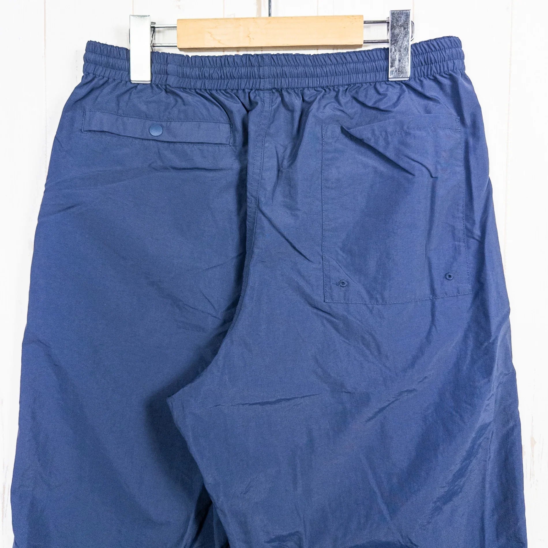 【Unisex M ネイビー系】 Burlap Outfitter（バーラップアウトフィッター） トラックパンツ ソリッド TRACK PANT SOLID ナイロン ウェア ボトムス ロングパンツ z00052608 ロングパンツ ボトムス ウェア - 【公式】2ndGEAR（セカンドギア）Webショップ【登山用品・アウトドア用品専門 買取販売店】