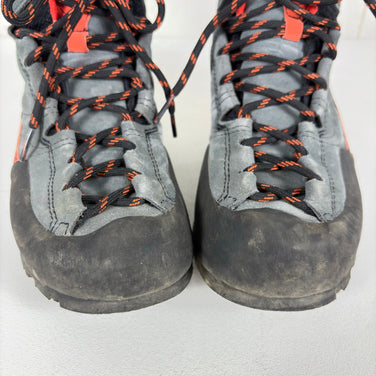 【Unisex 24.9cm グレー系】 La Sportiva ( ラ・スポルティバ ) ポルダー X ミッド ゴアテックス Boulder X Mid GTX カーボン / フレイム フットウェア トレッキングブーツ z00055519 カーボン / フレイム トレッキン