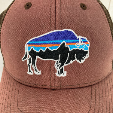【OneSize ブラウン系】 Patagonia ( パタゴニア ) フィッツ ロイ バイソン ロープロ トラッカー ハット Fitz Roy Bison Lopro Trucker Hat オーガニックコットン ウェア ウェア小物 ヘッドウェア キャップ z00