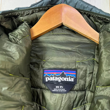 Men's XS Navy 2024 Patagonia DAS Light Hoody, NUVG Synthetic Down Jacket, Outerwear, Synthetic Insulation, z00054385