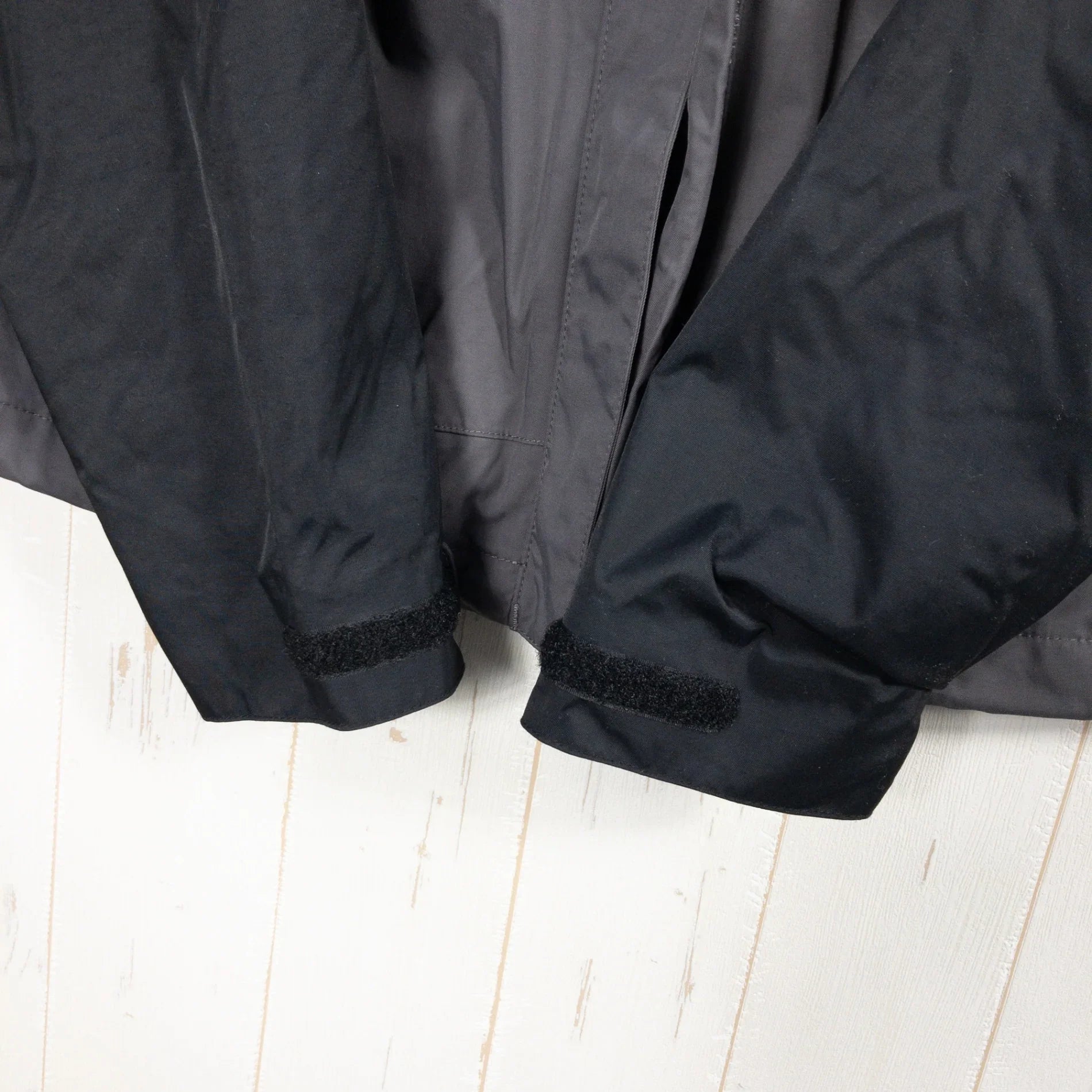 【Women's S ブラック系】 Jackwolfskin ( ジャックウルフスキン ) クールウェーブ ジャケット Cool Wave Jacket 3in1 ジャケット ウェア トップス アウター ジャケット レインシェル z00051312 レインシェル アウ - 【公式】2ndGEAR（セカンドギア）Webショップ【登山用品・アウトドア用品専門 買取販売店】