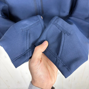 Montbell Trail Action Parka, Women's XL, Navy. This nylon fleece jacket is a perfect outerwear piece. Product code: z00055362.