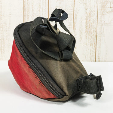 【Unisex OneSize レッド系】 Mountain Smith ( マウンテンスミス ) ダートドッグ 3 Dirt Dog Iii サドルバッグ コーデュラナイロン製 アメリカ製 ビンテージ 生産終了モデル 入手困難 International Unisex サイ - 【公式】2ndGEAR（セカンドギア）Webショップ【登山用品・アウトドア用品専門 買取販売店】