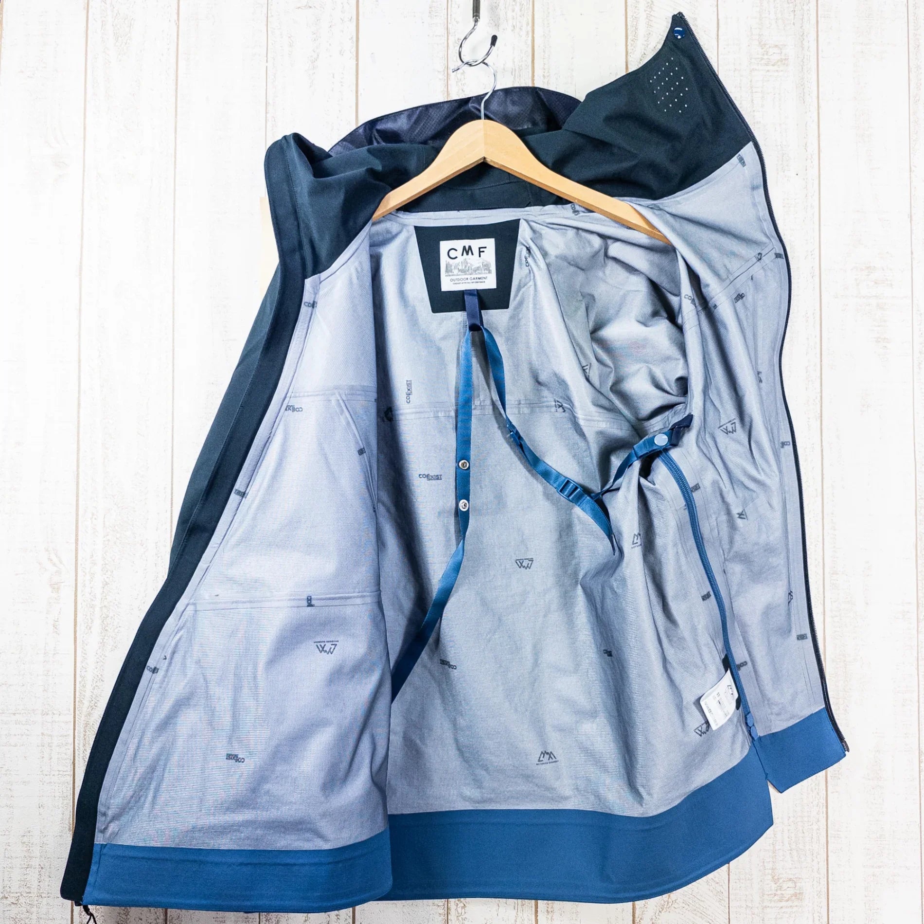 【Men's L ネイビー系】 Comfy Outdoor Garment ( コムフィーアウトドアガーメント ) スラッシュ シェル イグジスト シェルジャケット ポリエステル ウェア トップス アウター ジャケット ハードシェル z00051219 ハードシェ - 【公式】2ndGEAR（セカンドギア）Webショップ【登山用品・アウトドア用品専門 買取販売店】