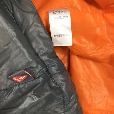 【Men's S グレー系】 Omm ( オーエムエム ) ローター ベスト Rotor Vest プリマロフトゴールド インサレーション International Men's 化繊インサレーション ベスト トップス ウェア - 【公式】2ndGEAR（セカンドギア）Webショップ【登山用品・アウトドア用品専門 買取販売店】