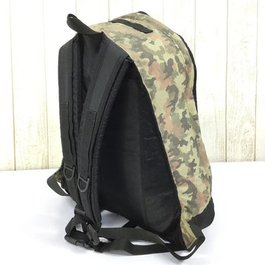 【OneSize ベージュ系】 Gregory ( グレゴリー ) クラシック デイパック Classic Day Pack 26L スイスカモ コーデュラナイロン アメリカ製 旧タグ シルバータグ 入手困難 Swiss Camo デイパック 容量【～29L】 バッ - 【公式】2ndGEAR（セカンドギア）Webショップ【登山用品・アウトドア用品専門 買取販売店】