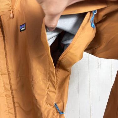 【Men's XS ベージュ系】 2023 Patagonia ( パタゴニア ) トレントシェル 3L レイン ジャケット Torrentshell 3L Rain Jacket FEBN ナイロン ウェア トップス アウター ジャケット レインシェル z00055