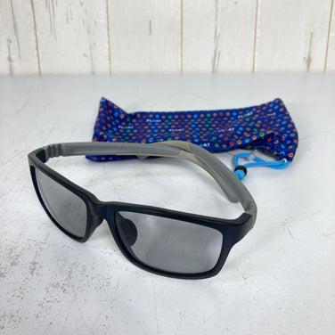 【Unisex OneSize ブラック系】 Float ( フロート ) アストラ ブラック / シルバーミラー Astra Black / SL.MR Black / SL.MR 偏光レンズ シルバーミラー UVカット ウェア ウェア小物 アイウェア サングラス z00060