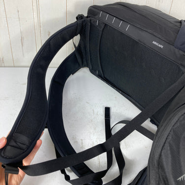 【Men's OneSize ブラック系】 Osprey ( オスプレー ) タロン 22 TALON 22 ナイロン バッグ ストレージ バックパック デイパック 容量【～29L】 z00060063  デイパック 容量【～29L】 バックパック バッグ ストレージ