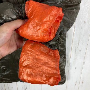 【Men's S グレー系】 Enlightened Equipment ( エンライテンドイクイップメント ) トリッド ジャケット Torrid Jacket Graphite 7D / Salmon 7D CLIMASHIELD APEX 7Dナイロン 化繊