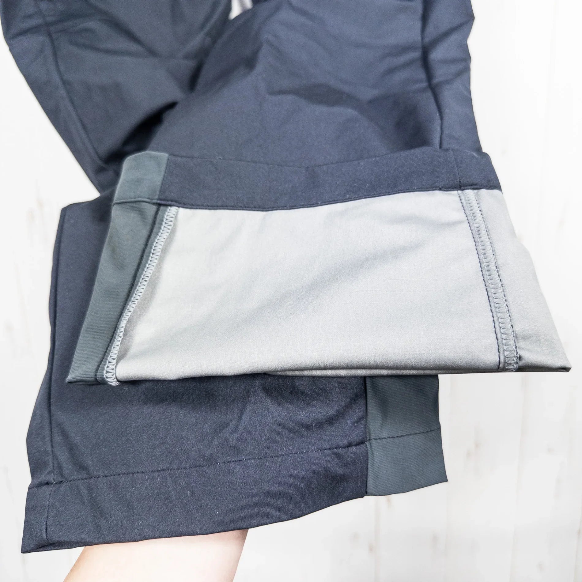 【Men's L ブラック系】 Finetrack ( ファイントラック ) フロウラップ パンツ ナイロン ウェア ボトムス ロングパンツ ソフトシェル z00051953 ソフトシェル ロングパンツ ボトムス ウェア - 【公式】2ndGEAR（セカンドギア）Webショップ【登山用品・アウトドア用品専門 買取販売店】