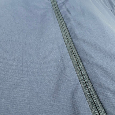 【Men's L ネイビー系】 Houdini ( フーディニ ) アドイン ジャケット Add-in Jacket 化繊ダウン ウェア トップス アウター ジャケット 化繊インサレーション z00057927  化繊インサレーション アウター ジャケット トップス