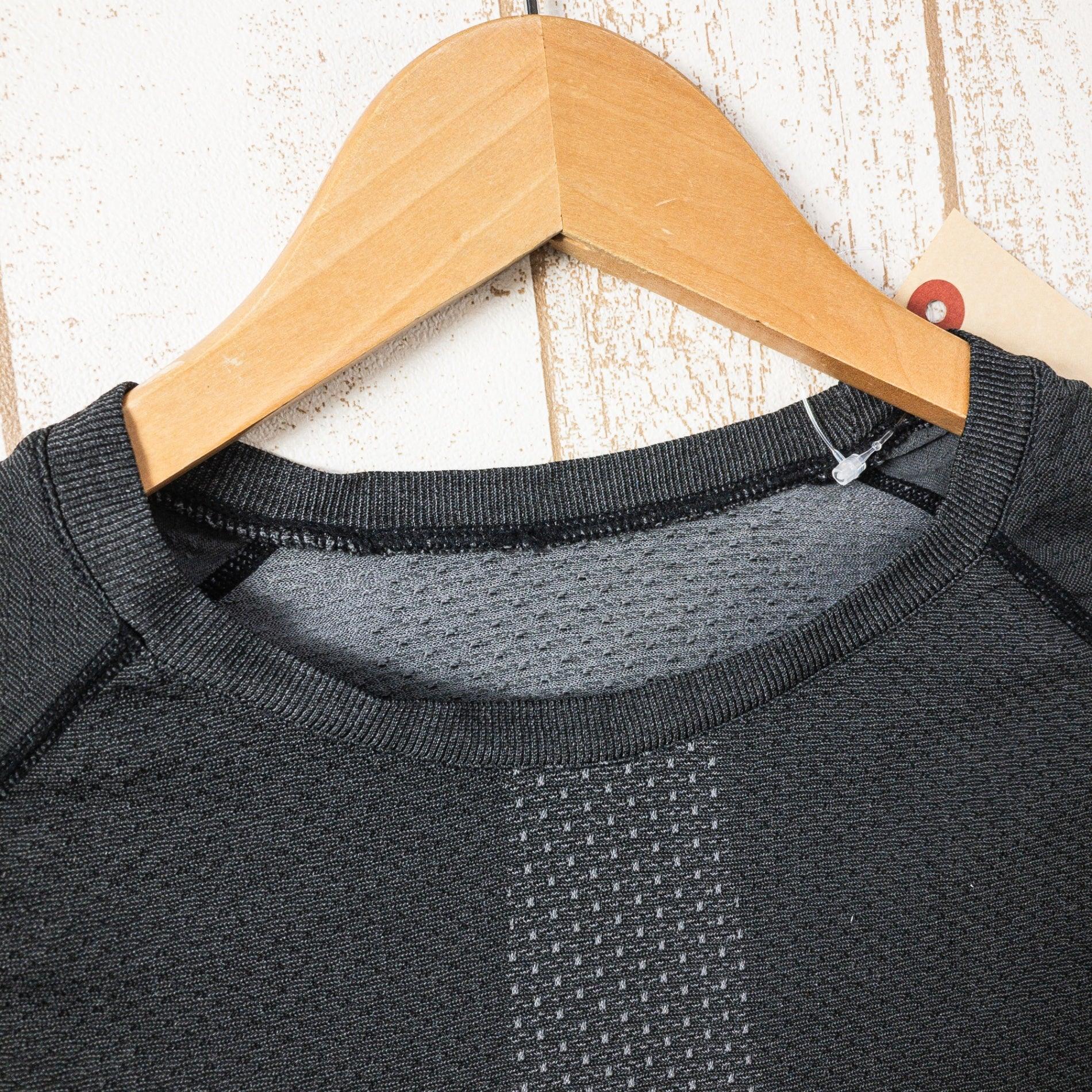 【Men's M/L ブラック系】 Montura ( モンチュラ ) シームレス ウルトラ-L ティーシャツ SEAMLESS ULTRA-L T-SHIRT 1枚 ポリプロピレン ウェア トップス インナー シャツ ショートスリーブTシャツ クルーネック 化繊 z0 - 【公式】2ndGEAR（セカンドギア）Webショップ【登山用品・アウトドア用品専門 買取販売店】