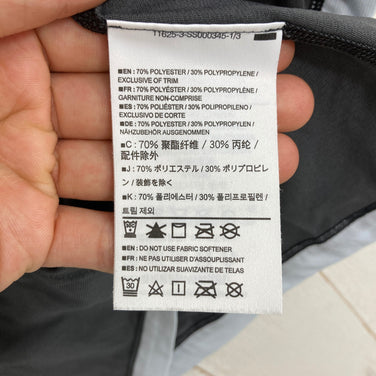 【Women's XS グレー系】 Arcteryx ( アークテリクス ) ショートスリーブ Vネック ティー ポリエステル ウェア トップス インナー シャツ ショートスリーブTシャツ クルーネック 化繊 z00059348  化繊 ショートスリーブTシャツ クルー