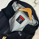 Mountain Hardwear Drystein Jacket, Men's Size M, Black. This nylon outerwear jacket is a hardshell jacket. Product code: z00053559.