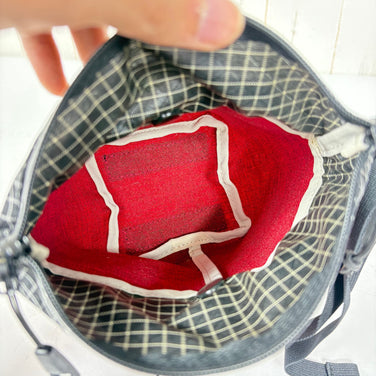 【OneSize レッド系】 Rawlow Mountain Works ( ロウロウマウンテンワークス ) チビチビ トート Tibi Tibi Tote ナイロン バッグ ストレージ サコッシュポーチ z00056730  ウエストバッグ ヒップパック バッグ