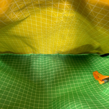 【OneSize グリーン系】 Kelty ( ケルティ ) ダイニーマ サコッシュ DYNEEMA SACOCHE ライトグリーン / イエロー 生産終了モデル 入手困難 バッグ ストレージ サコッシュポーチ z00054342 ライトグリーン / イエロー サコ