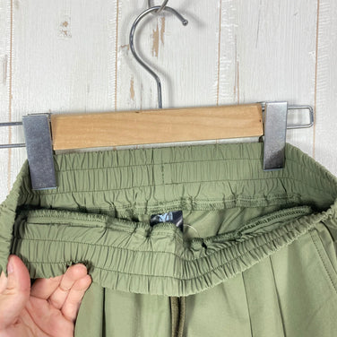 【Women's XS グリーン系】 Millet ( ミレー ) マウンテン ストレッチ イージー パンツ MOUNTAIN STRETCH EASY PANT ナイロン ウェア ボトムス ロングパンツ ソフトシェル z00057388  ソフトシェル ロングパンツ ボ