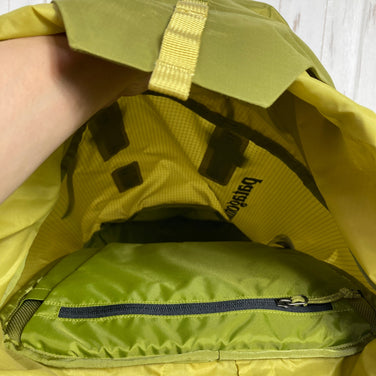 【Unisex M イエロー系】 2025 Patagonia ( パタゴニア ) アセンジョニスト・パック 35L Ascensionist Pack 35L GRZG / Graze Green クライミングパック / アイスアックスホルダー / 取り外し可能ヒッ