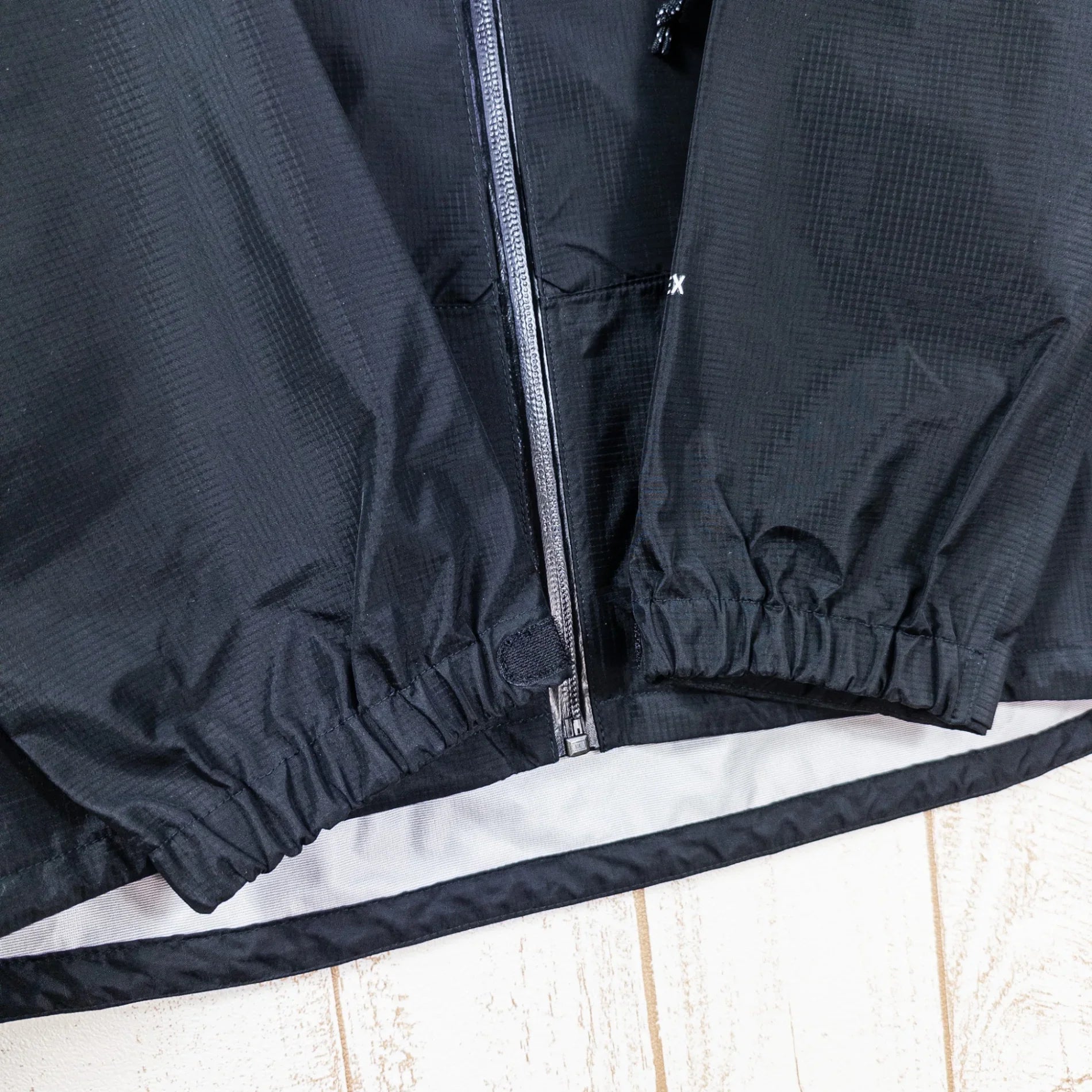 【Men's M ブラック系】 Montbell ( モンベル ) レインダンサー ジャケット Rain Dancer Jacket ナイロン ウェア トップス アウター ジャケット レインシェル GORE-TEX-3L ( ゴアテックス・3レイヤー ) z0005 - 【公式】2ndGEAR（セカンドギア）Webショップ【登山用品・アウトドア用品専門 買取販売店】