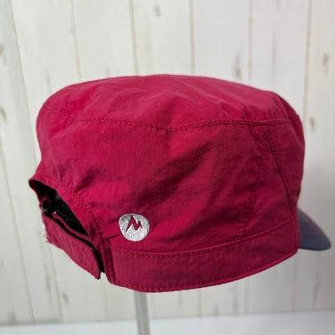 Marmot GORE-TEX 内衬工作帽，均码，红色。尼龙材质。另有 GORE-TEX（戈尔特斯）配件、头饰和帽子可供选择。产品代码：z000545。