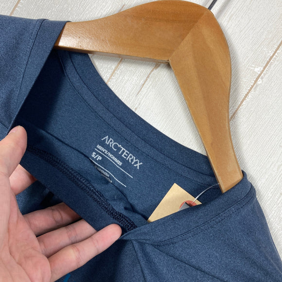 【Men's S ネイビー系】 Arcteryx ( アークテリクス ) レミージ ワード シャツ SS Remige Word Shirt SS Cobalt Moon 吸汗速乾 UPF50+ ポリエステル ウェア トップス インナー シャツ ショートスリーブTシ