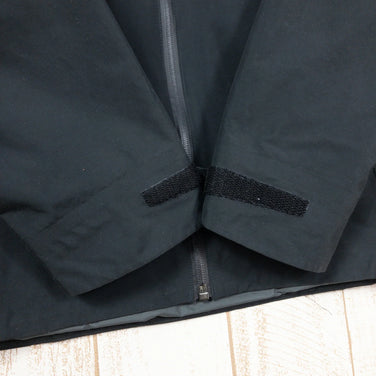 【Men's XS ブラック系】 Patagonia ( パタゴニア ) ウィンド スウィープ ジャケット Wind Sweep Jacket ナイロン 27065 International Men's ブラック | Black | BLK ハードシェル アウター - 【公式】2ndGEAR（セカンドギア）Webショップ【登山用品・アウトドア用品専門 買取販売店】