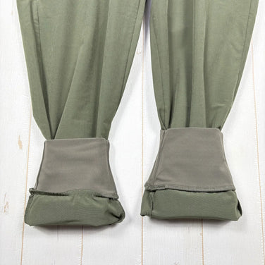 2022 Patagonia Happy Hike Studio 女款小号长裤，绿色。涤纶软壳裤 (z00055691)。