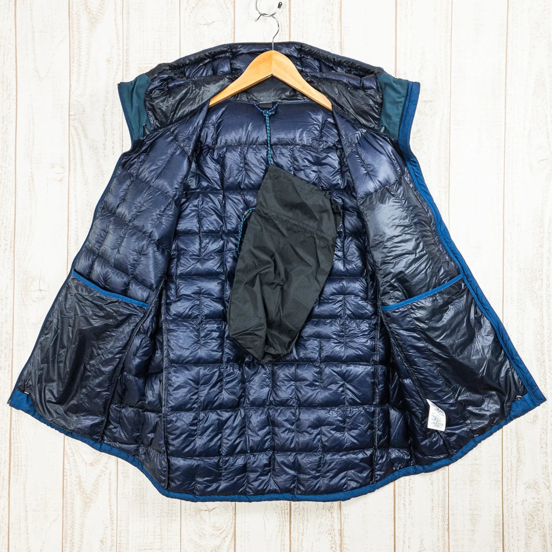 【Men's XL ネイビー系】 Montbell ( モンベル ) イグニス ダウン パーカ Ignis Down Parka ダウン ウェア トップス アウター ジャケット ダウンインサレーション GORE-TEX Windstopper ( ゴアテックス・ウィン - 【公式】2ndGEAR（セカンドギア）Webショップ【登山用品・アウトドア用品専門 買取販売店】