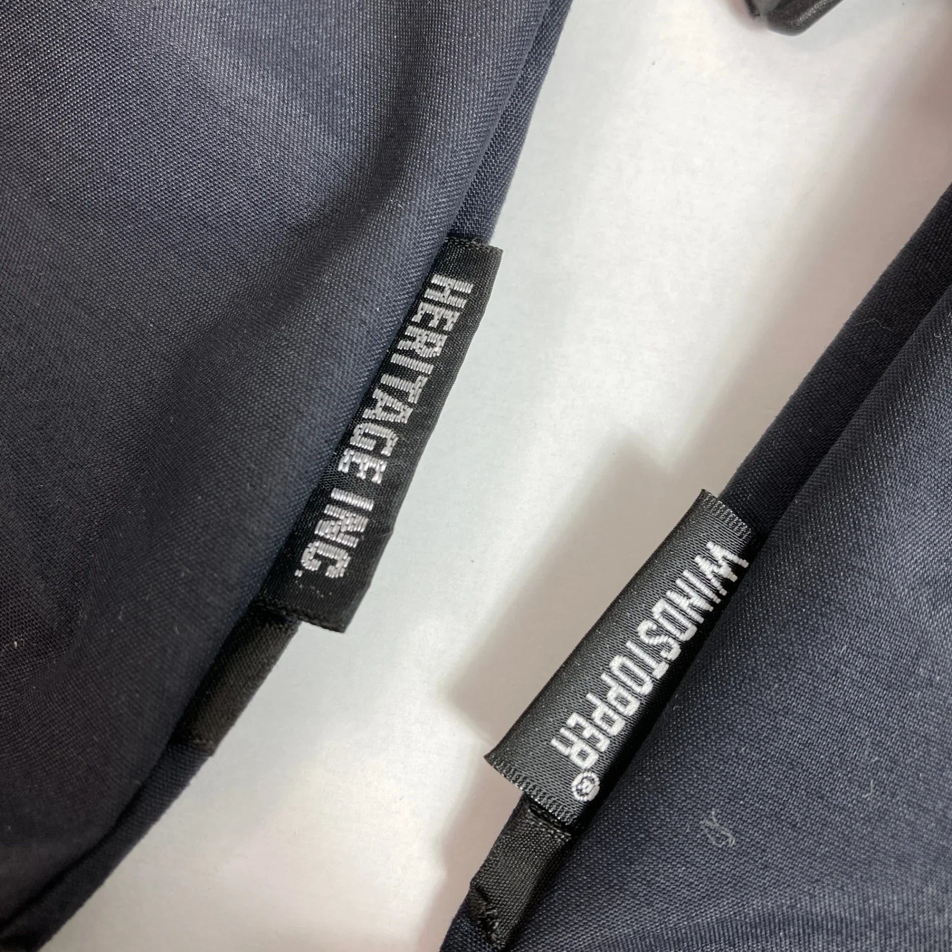 【S ブラック系】 Heritage ( ヘリテイジ ) ウィンドストッパー オーバーグローブ ウェア ウェア小物 グローブ 手袋 z00052449 グローブ 手袋 ウェア小物 ウェア - 【公式】2ndGEAR（セカンドギア）Webショップ【登山用品・アウトドア用品専門 買取販売店】