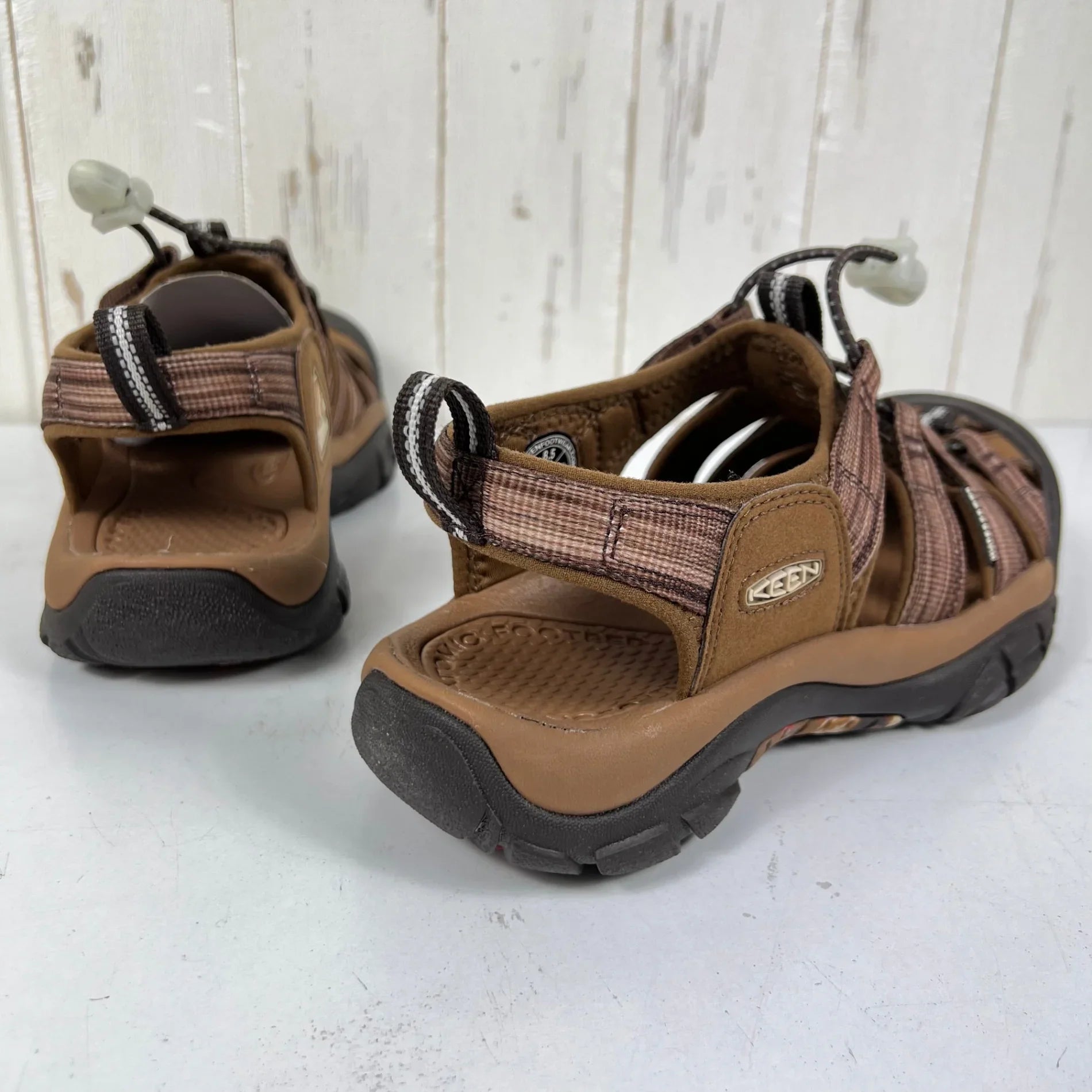 Women's 25.0cm ブラウン系】 Keen ( キーン ) NEW PORT RETRO × FUJI
