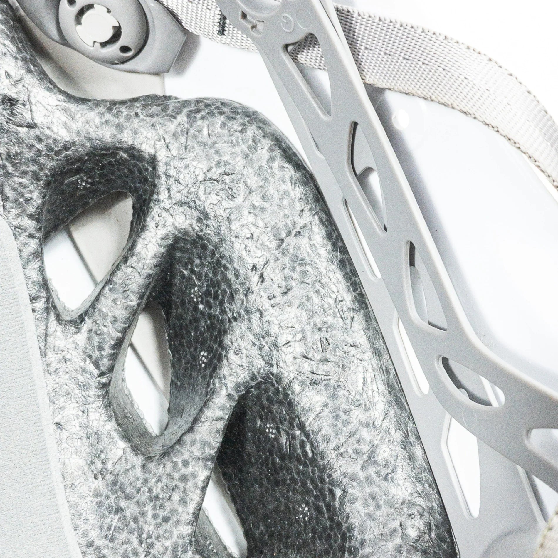 【Unisex 2 ホワイト系】 Petzl ( ペツル ) エリオス ヘルメット z00051198 ヘルメット - 【公式】2ndGEAR（セカンドギア）Webショップ【登山用品・アウトドア用品専門 買取販売店】