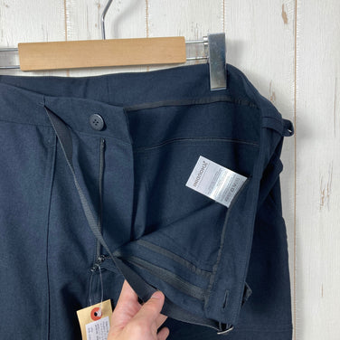 【Men's M ブラック系】 Houdini ( フーディニ ) コアスパン ショア パンツ Corespun Chore Pants True Black 一体型ベルト セキュリティポケット ポリエステル ウェア ボトムス ロングパンツ  z00061235 T