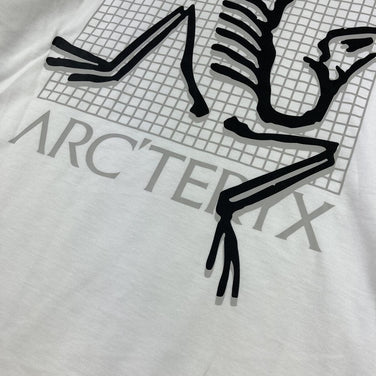 【Men's XS ホワイト系】 Arcteryx ( アークテリクス ) アーク マルチバード ロゴ ロングスリーブ Arc' Multi Bird Logo Long Sleeve 長袖 Tシャツ 入手困難 X000007746/ International Me - 【公式】2ndGEAR（セカンドギア）Webショップ【登山用品・アウトドア用品専門 買取販売店】
