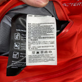 【Men's XS レッド系】 Arcteryx ( アークテリクス ) ベータ SV ジャケット メンズ Beta SV Jacket 入手困難 ナイロン ウェア トップス アウター ジャケット ハードシェル z00060382  ハードシェル アウター ジャケッ