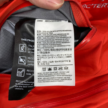 【Men's XS レッド系】 Arcteryx ( アークテリクス ) ベータ SV ジャケット メンズ Beta SV Jacket 入手困難 ナイロン ウェア トップス アウター ジャケット ハードシェル z00060382  ハードシェル アウター ジャケッ